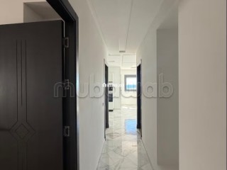 Vente d'un bel appartement à Sania. 5 pièces confortables. Service de concierge et climatisation - Appartement à vendre - Tanger