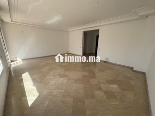 Terrasse étage élevé 3 chambres triangle d'or - Appartement à louer - Casablanca