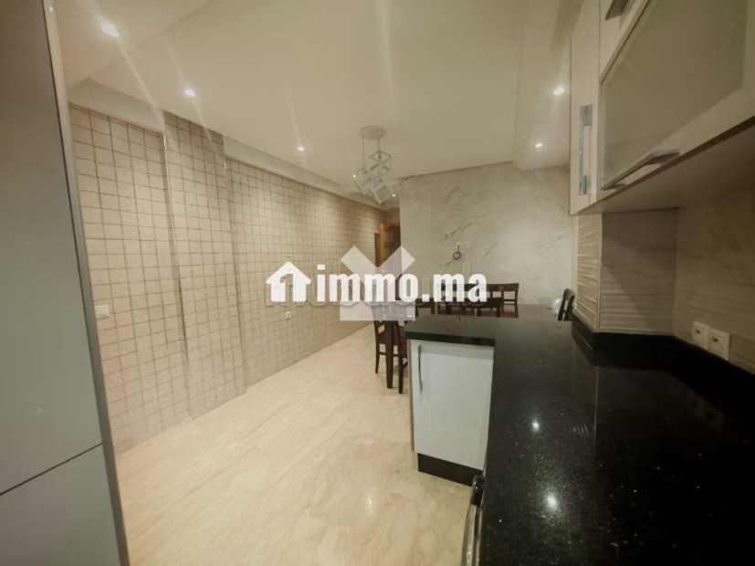 Appartement à Louer de 160.0 m² à Casablanca, Racine - Location Immobilier - Casablanca - photo 7