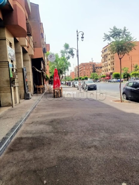 Un grand magasin à Boulevard Abdelkrim El Khattabi - Location Immobilier - Marrakech - photo 1