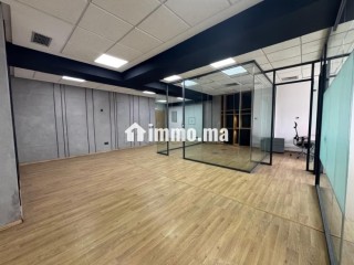 Bureau 131 M² Aménagé Semi Meublé Sur Abdelmoumen - Bureau à louer - Casablanca