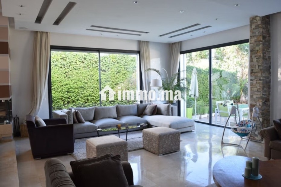 À VENDRE – Villa Jumelée 3 Façades avec Piscine Privative dans Résidence Fermée - Vente Immobilier - Dar Bouazza - photo 1