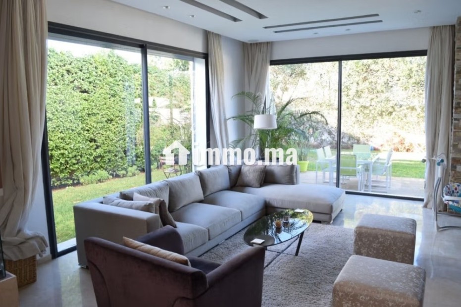 À VENDRE – Villa Jumelée 3 Façades avec Piscine Privative dans Résidence Fermée - Vente Immobilier - Dar Bouazza - photo 2