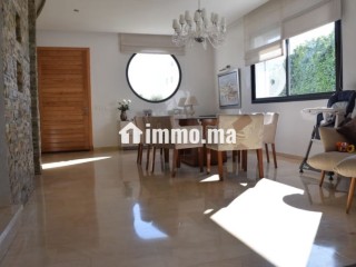 À VENDRE – Villa Jumelée 3 Façades avec Piscine Privative dans Résidence Fermée - Villa à vendre - Dar Bouazza