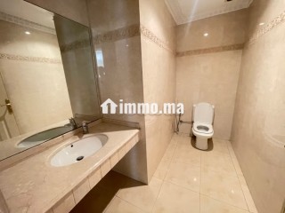 Très belle opportunité à saisir à quartier racine. Appartement 2 chambres avec deux grandes terrasses ensoleillées - Appartement à vendre - Casablanca