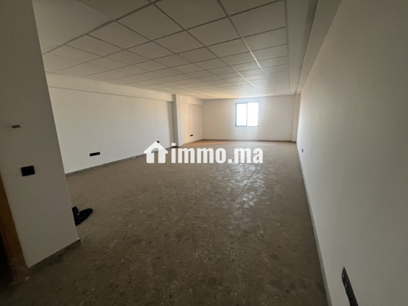 Bureaux en location à Guéliz. Surface de 65 m². Résidence sécurisée - Location Immobilier - Marrakech - photo 2