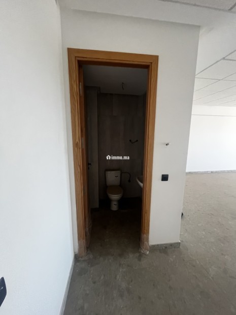 Bureaux en location à Guéliz. Surface de 65 m². Résidence sécurisée - Location Immobilier - Marrakech - photo 3