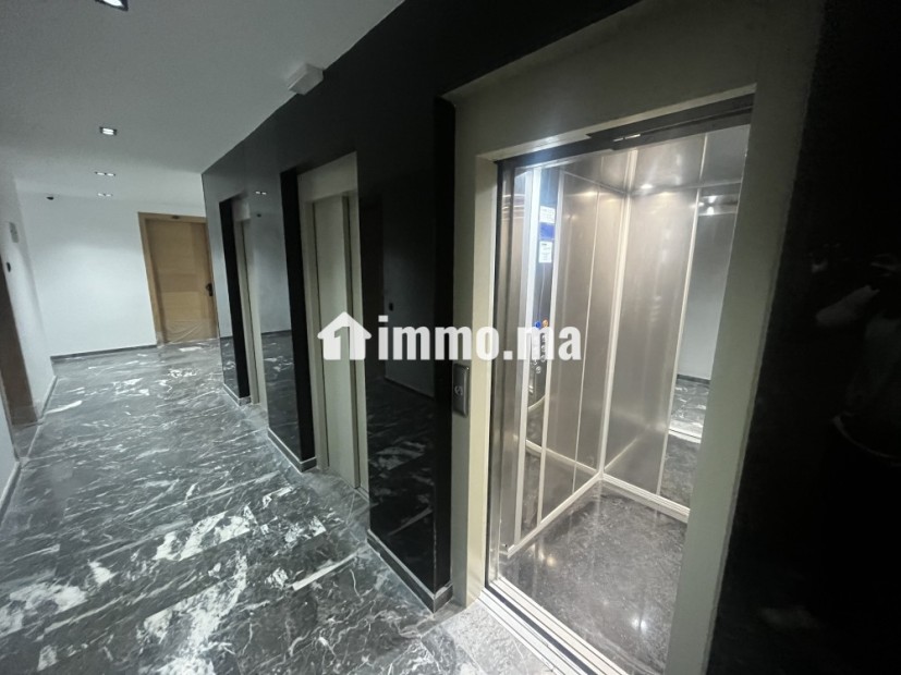Bureaux en location à Guéliz. Surface de 65 m². Résidence sécurisée - Location Immobilier - Marrakech - photo 6