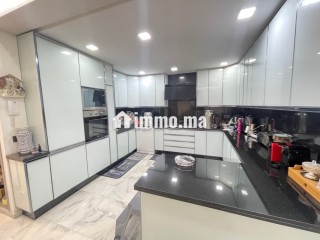 Magnifique appartement 3 chambres meublé avec goût à la vente à Quartier Racine - Appartement à vendre - Casablanca