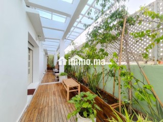 Bel appartement meublé 3 chambres terrasse - Appartement à louer - Casablanca