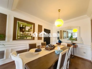 Bel appartement meublé 3 chambres terrasse - Appartement à louer - Casablanca