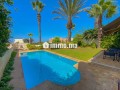 Somptueuse villa à louer à Ain Diab.
Superficie 540 m².
Meublé - miniature 1
