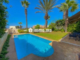 Somptueuse villa à louer à Ain Diab.
Superficie 540 m².
Meublé - Villa à louer - Casablanca