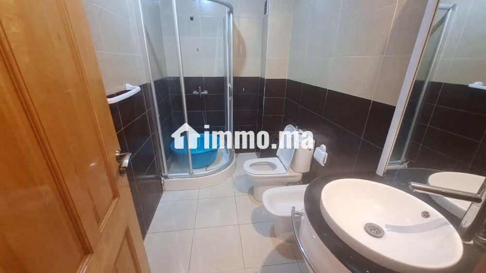 Joli appart bagdad 3100 dh 1 CH SALON ASC PARKING - Location Immobilier - Casablanca - photo 7