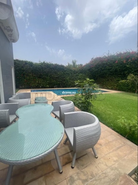 Très Belle villa à vendre à Bouskoura ville. 4 chambres. Tres grand Jardin - Vente Immobilier - Bouskoura - photo 6