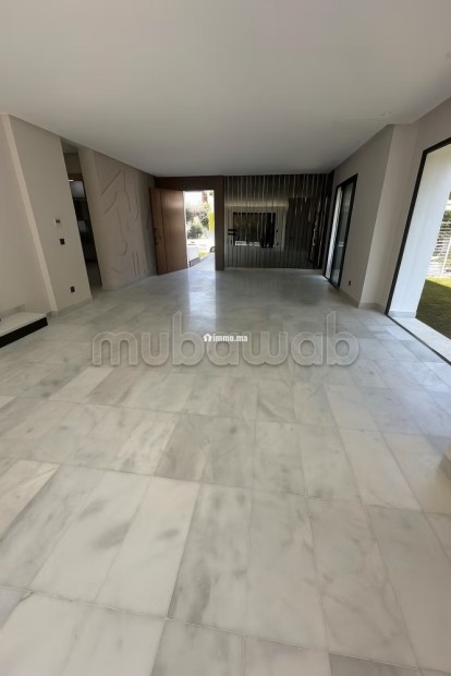 À VENDRE villa 361 m2 de luxe Bouskoura Ville Verte.
Superficie 371 m².
Places de parking et terrasse - Vente Immobilier - Bouskoura - photo 5