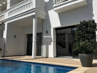 À VENDRE villa 361 m2 de luxe Bouskoura Ville Verte.
Superficie 371 m².
Places de parking et terrasse - Villa à vendre - Bouskoura