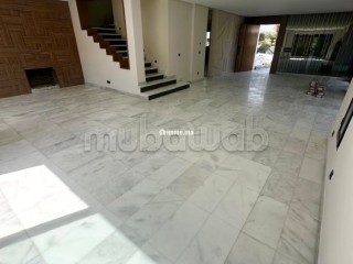 À VENDRE villa 361 m2 de luxe Bouskoura Ville Verte.
Superficie 371 m².
Places de parking et terrasse - Villa à vendre - Bouskoura
