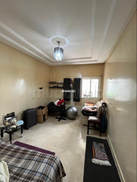 Bel appartement à vendre à Val Fleury.
Surface de 150 m².
Concierge et climatisation - Vente Immobilier - Casablanca - photo 4