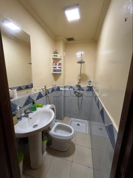 Bel appartement à vendre à Val Fleury.
Surface de 150 m².
Concierge et climatisation - Vente Immobilier - Casablanca - photo 6