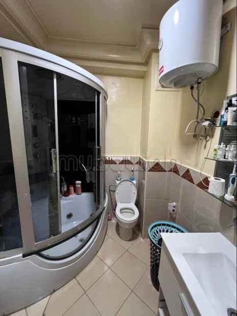 Bel appartement à vendre à Val Fleury.
Surface de 150 m².
Concierge et climatisation - Vente Immobilier - Casablanca - photo 7
