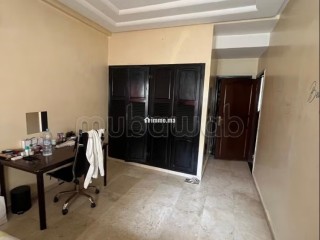 Bel appartement à vendre à Val Fleury.
Surface de 150 m².
Concierge et climatisation - Appartement à vendre - Casablanca