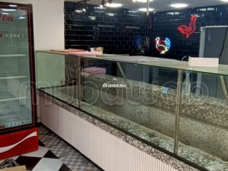 Beau local à vendre à Plateau Al Batha. Surface de 160 m². Chauffage central et porte blindée - Local commercial à vendre - Casablanca