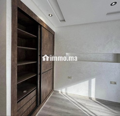 Appartement à louer - Location Immobilier - Sale - photo 2