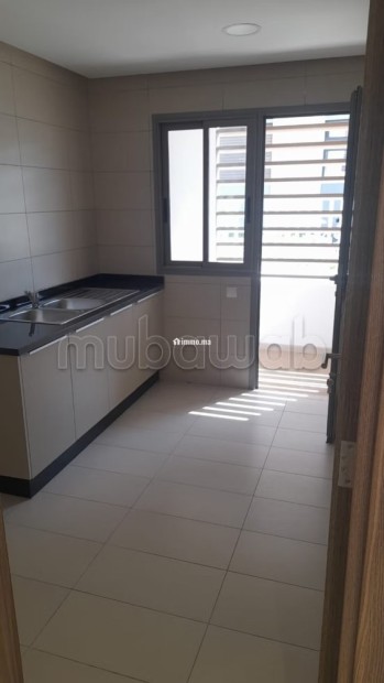 Bel appartement en location en Centre Ville. 4 pièces confortables. Parking et jardin - Location Immobilier - Temara - photo 6
