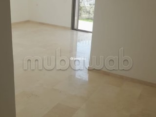 Bel appartement en location en Centre Ville. 4 pièces confortables. Parking et jardin - Appartement à louer - Temara