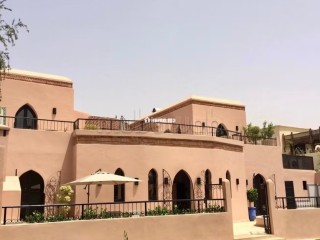 Riad 340. M2 avec piscine entièrement rénové - Villa à vendre - Marrakech