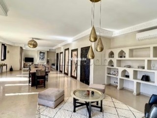 Riad 340. M2 avec piscine entièrement rénové - Villa à vendre - Marrakech