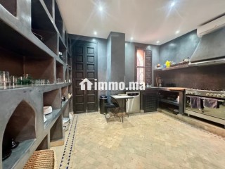 Riad 340. M2 avec piscine entièrement rénové - Villa à vendre - Marrakech