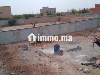 Terrain milkiya en vente à Route de l'Ourika.
Surface totale 604 m² - Terrain à vendre - Marrakech