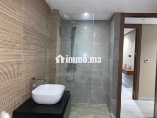 Studio Chic et Lumineux – Quartier Prisé - Appartement à louer - Casablanca
