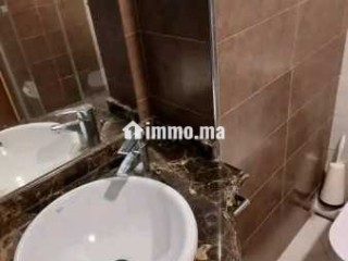 Appartement2 chambres salon vide belvédere - Appartement à louer - Casablanca