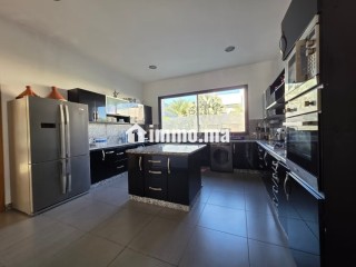 Villa moderne avec piscine résidence fermée Bouskoura - Villa à louer