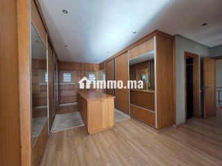 Villa moderne avec piscine résidence fermée Bouskoura - Villa à louer