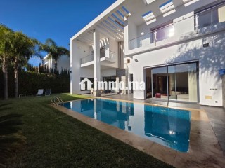 Villa moderne avec piscine résidence fermée Bouskoura - Villa à louer
