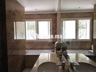 Grand appartement en résidence fermée - Appartement à vendre - Casablanca