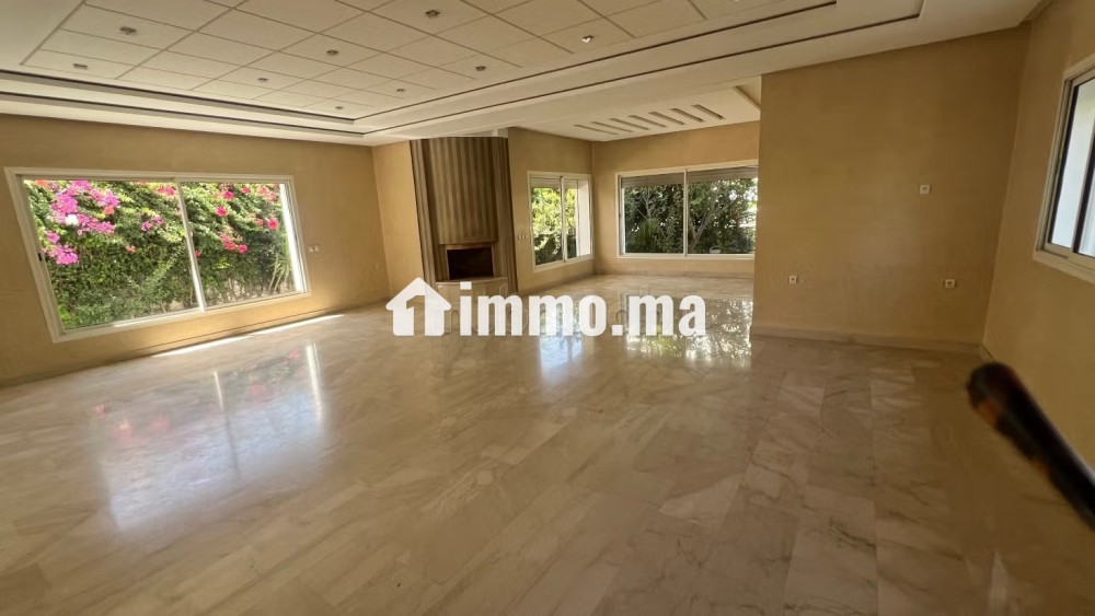 Splendide villa à vendre à Riyad. 4 belles chambres. Cheminée et garage - Vente Immobilier - Rabat - photo 1