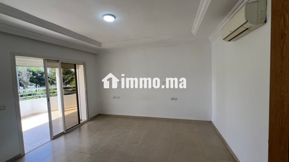 Splendide villa à vendre à Riyad. 4 belles chambres. Cheminée et garage - Vente Immobilier - Rabat - photo 7
