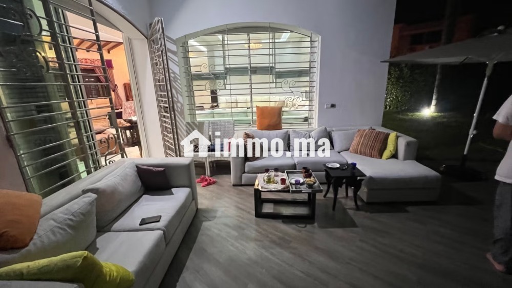 Coquette Villa de haut standing à vendre à Riyad. Superficie 500 m². Tout confort avec cheminée et climatisation - Vente Immobilier - Rabat - photo 5