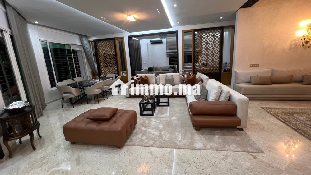 Coquette Villa de haut standing à vendre à Riyad. Superficie 500 m². Tout confort avec cheminée et climatisation - Vente Immobilier - Rabat - photo 6