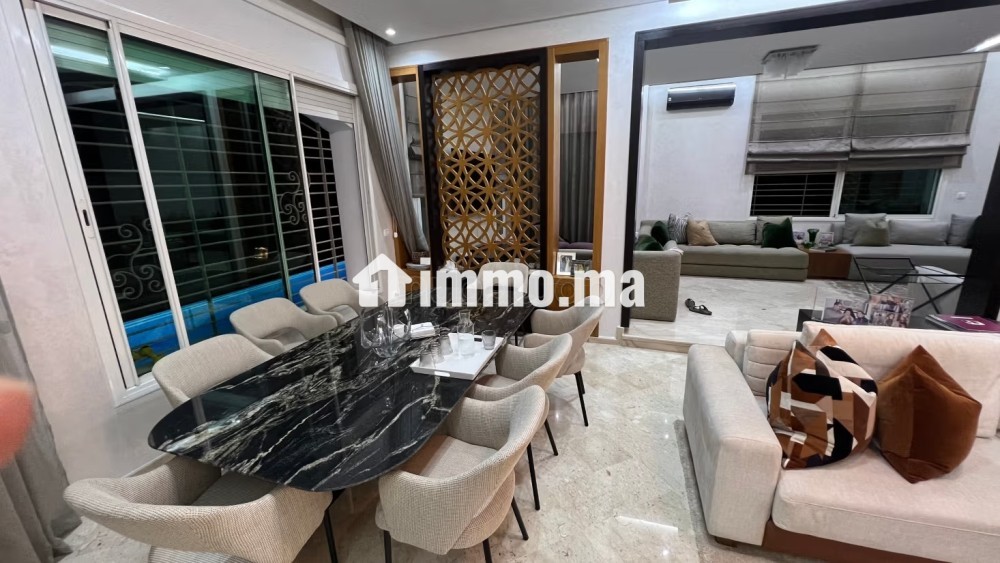 Coquette Villa de haut standing à vendre à Riyad. Superficie 500 m². Tout confort avec cheminée et climatisation - Vente Immobilier - Rabat - photo 7