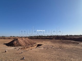 A 6 km du centre dans un quartier résidentiel avec hôtels luxueux et golf, magnifiques terrains lotis - Terrain à vendre - Marrakech