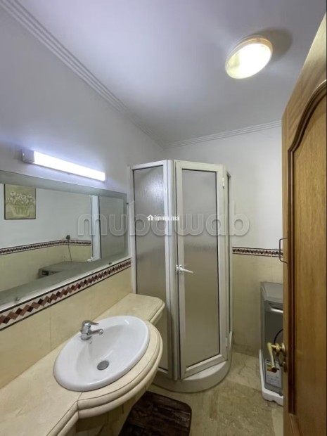 Location d'un appartement à Guéliz. 2 chambres agréables. Antenne parabolique, résidence sécurisée - Vente Immobilier - Marrakech - photo 4