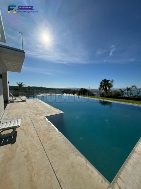 Villa en vente avec piscine privée en bord de mer - Vente Immobilier - Tanger - photo 2
