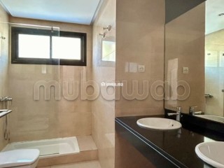 Magnifique villa vide en loc. Val d'anfa - Villa à louer - Casablanca