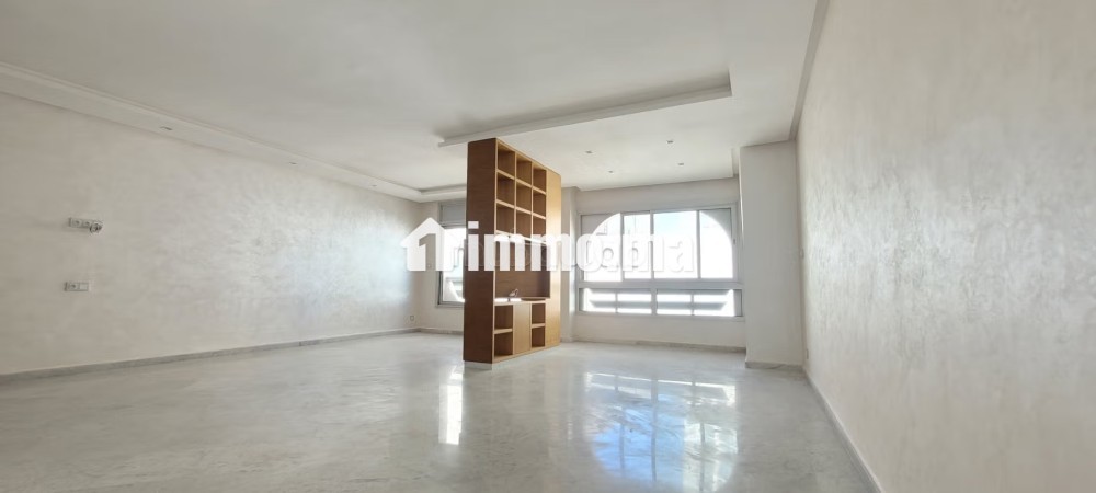 Apparemment refait à neuf à louer vide - Location Immobilier - Casablanca - photo 2